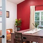 Luxuriously Lakeside By Avantstay Lakefront Retreat W Game Room