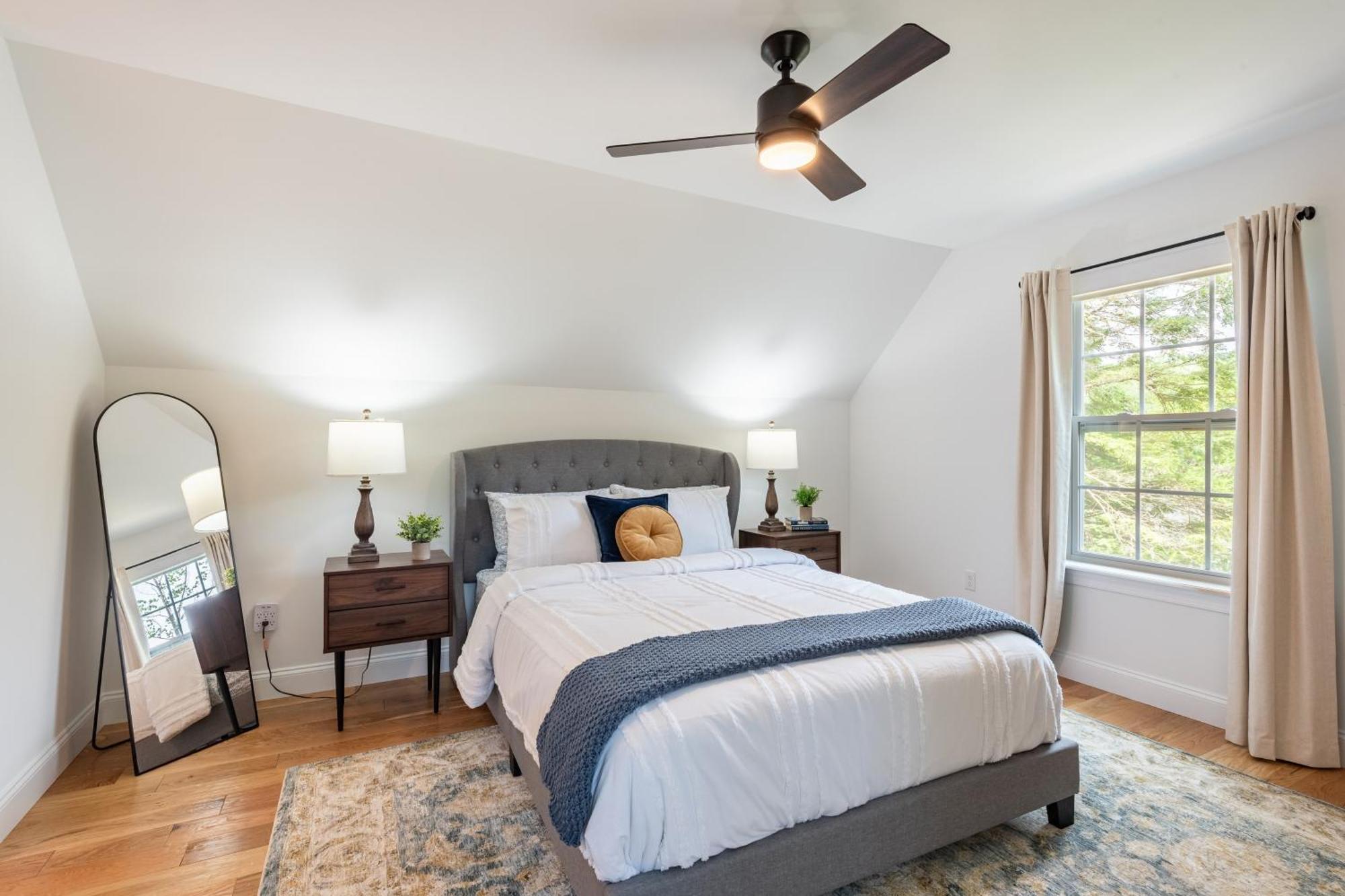Luxuriously Lakeside By Avantstay Lakefront Retreat W Game Holiday home *