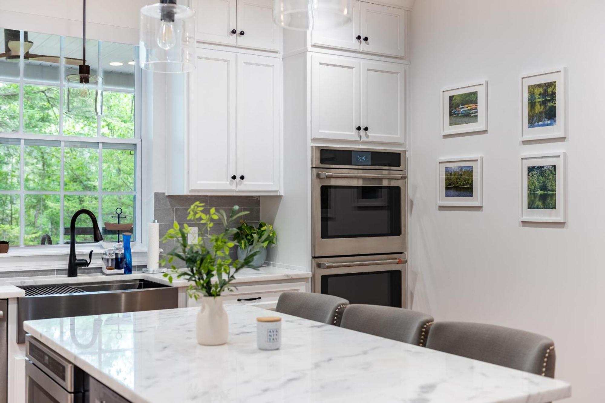 Holiday home Luxuriously Lakeside By Avantstay Lakefront Retreat W Game